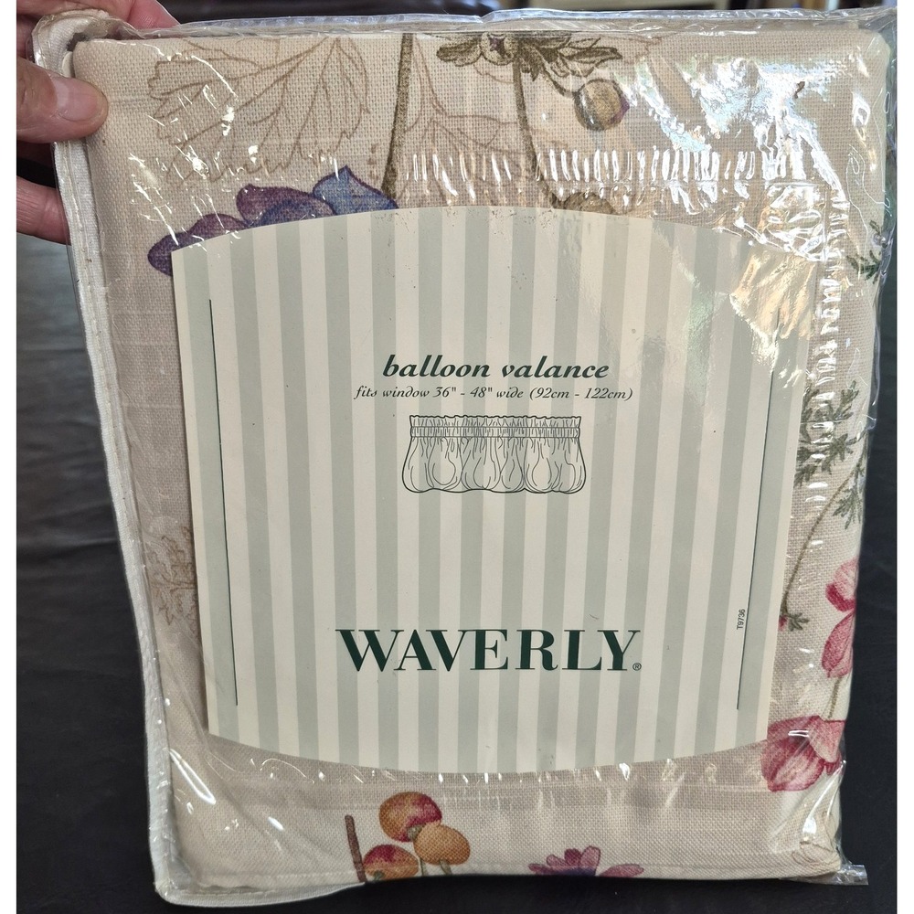 NIP Waverly Second Spring Natural Balloon Valance Florals Berries Ferns